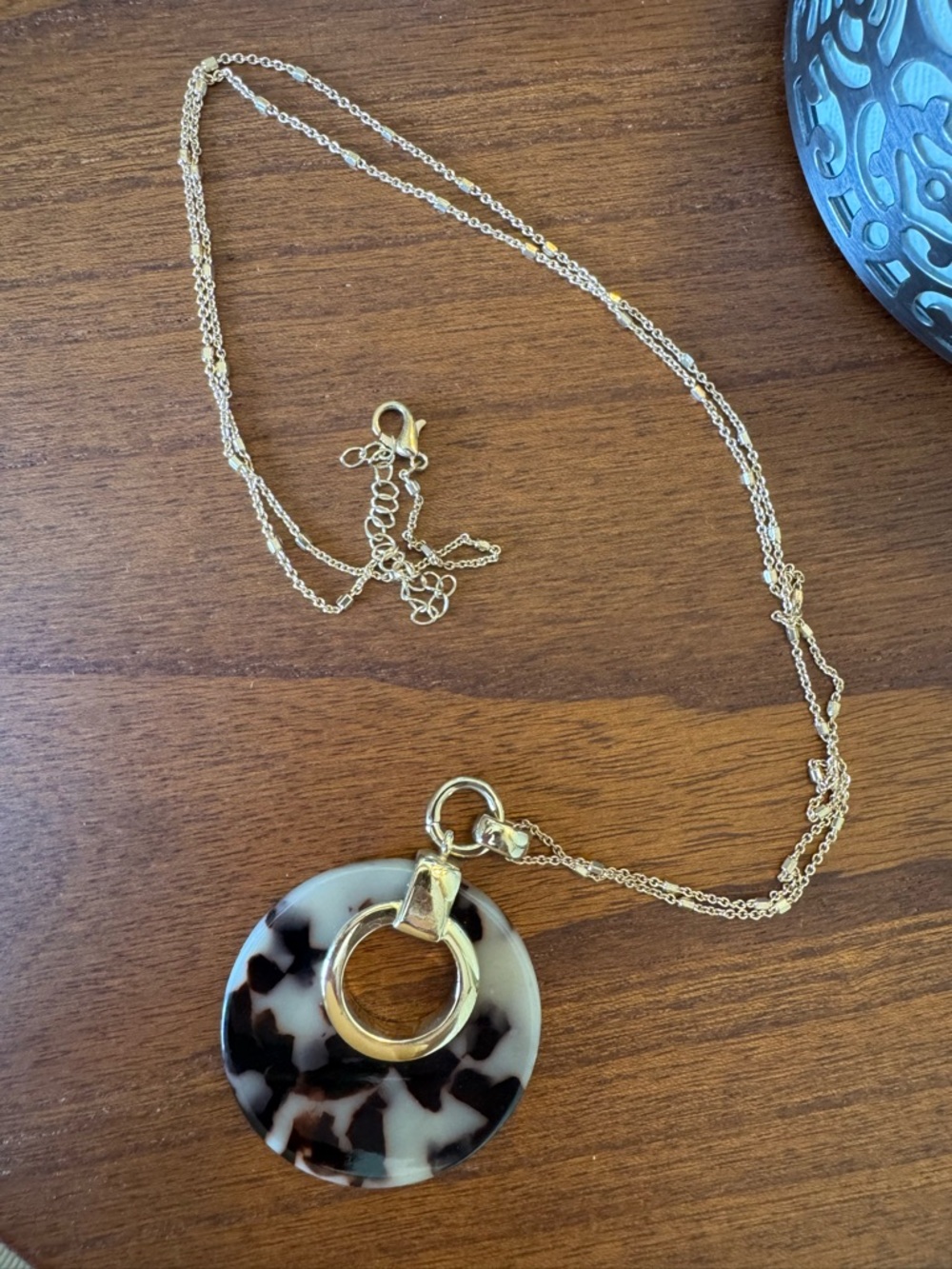 LOFT Gold-Tone Chain Necklace with Brown & Cream Tortoiseshell Pendant